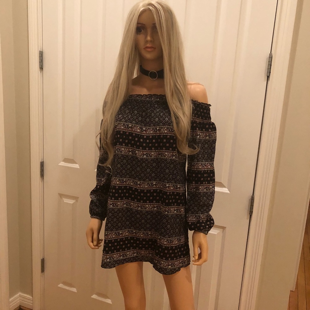 Off the shoulder dress with a choker necklace